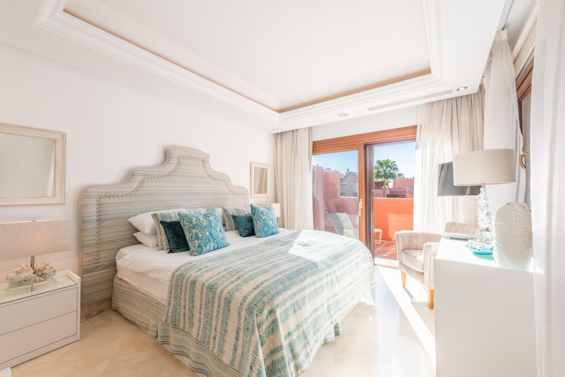 Apartamento en venta en Estepona 30