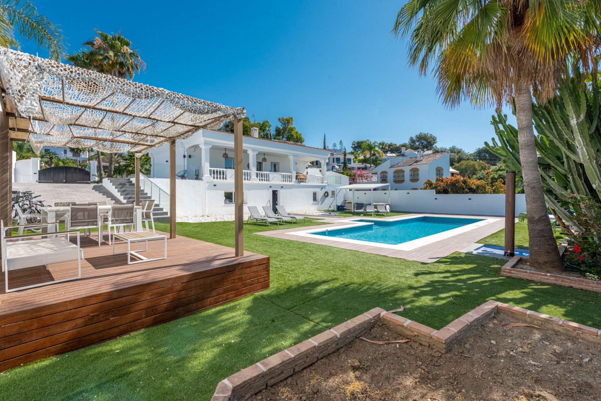 Villa for sale in Marbella - East 22