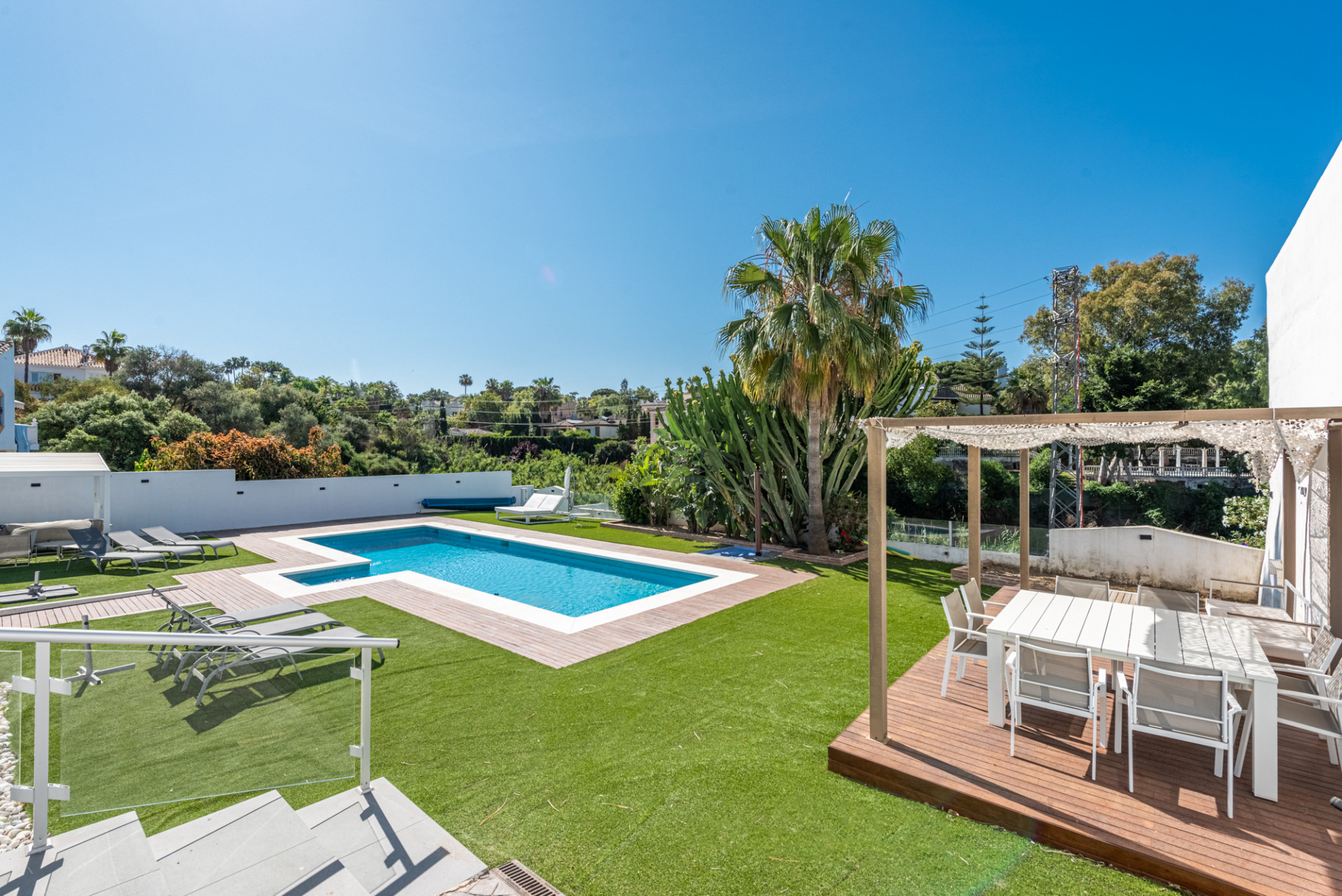 Villa for sale in Marbella - East 19