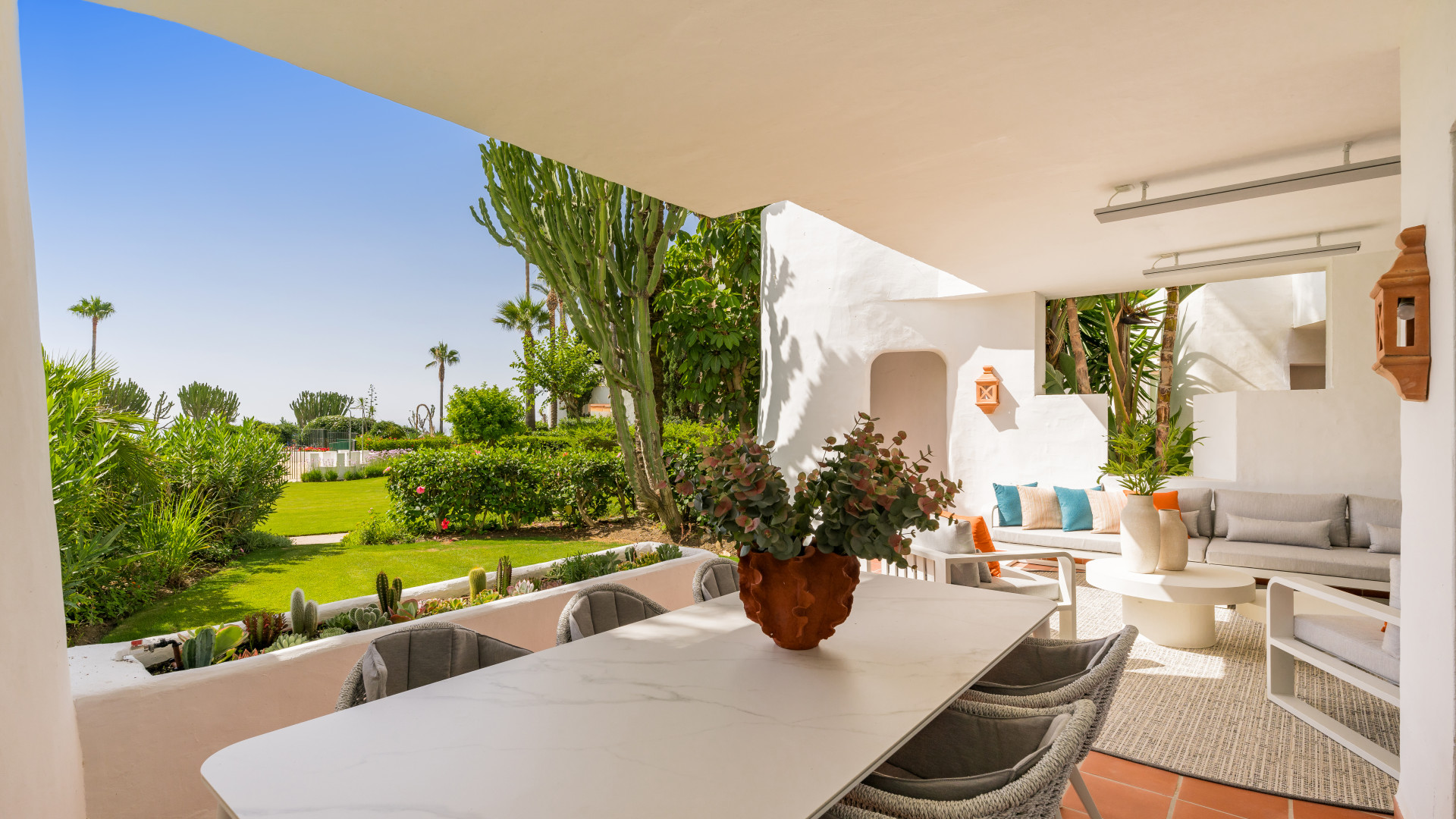 Apartamento en venta en Estepona 2