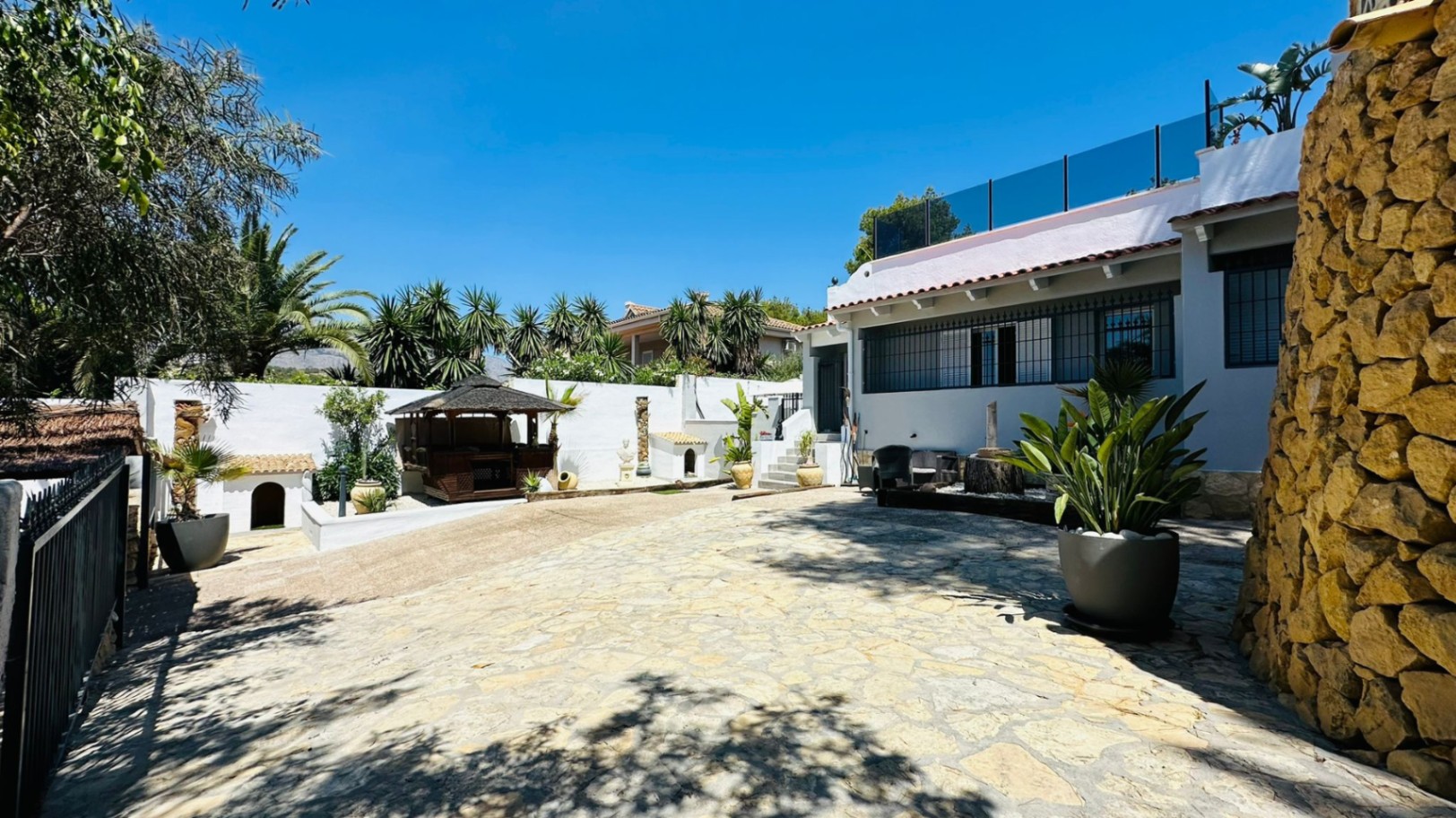 Villa for sale in Alicante 17