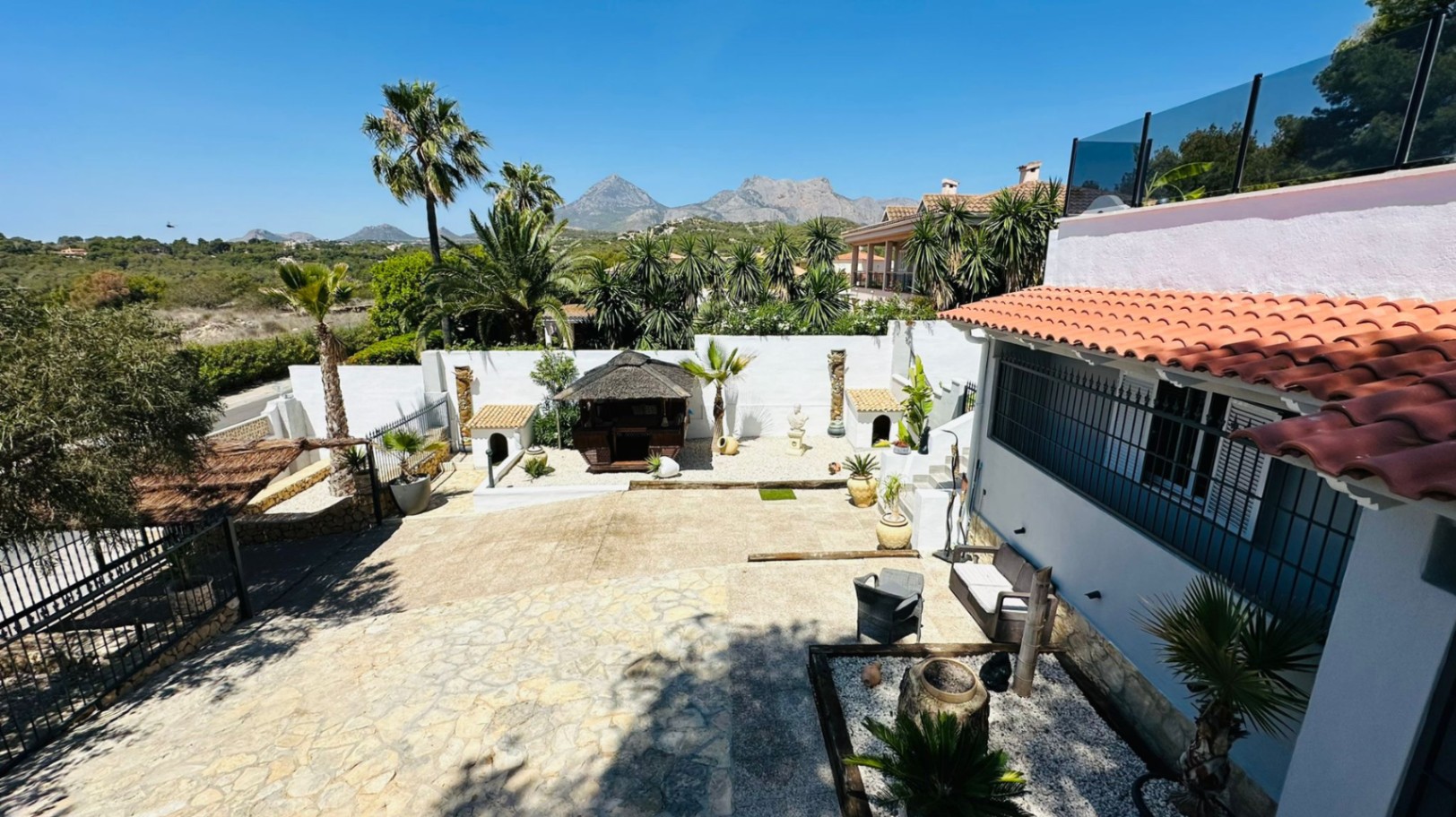 Villa for sale in Alicante 3