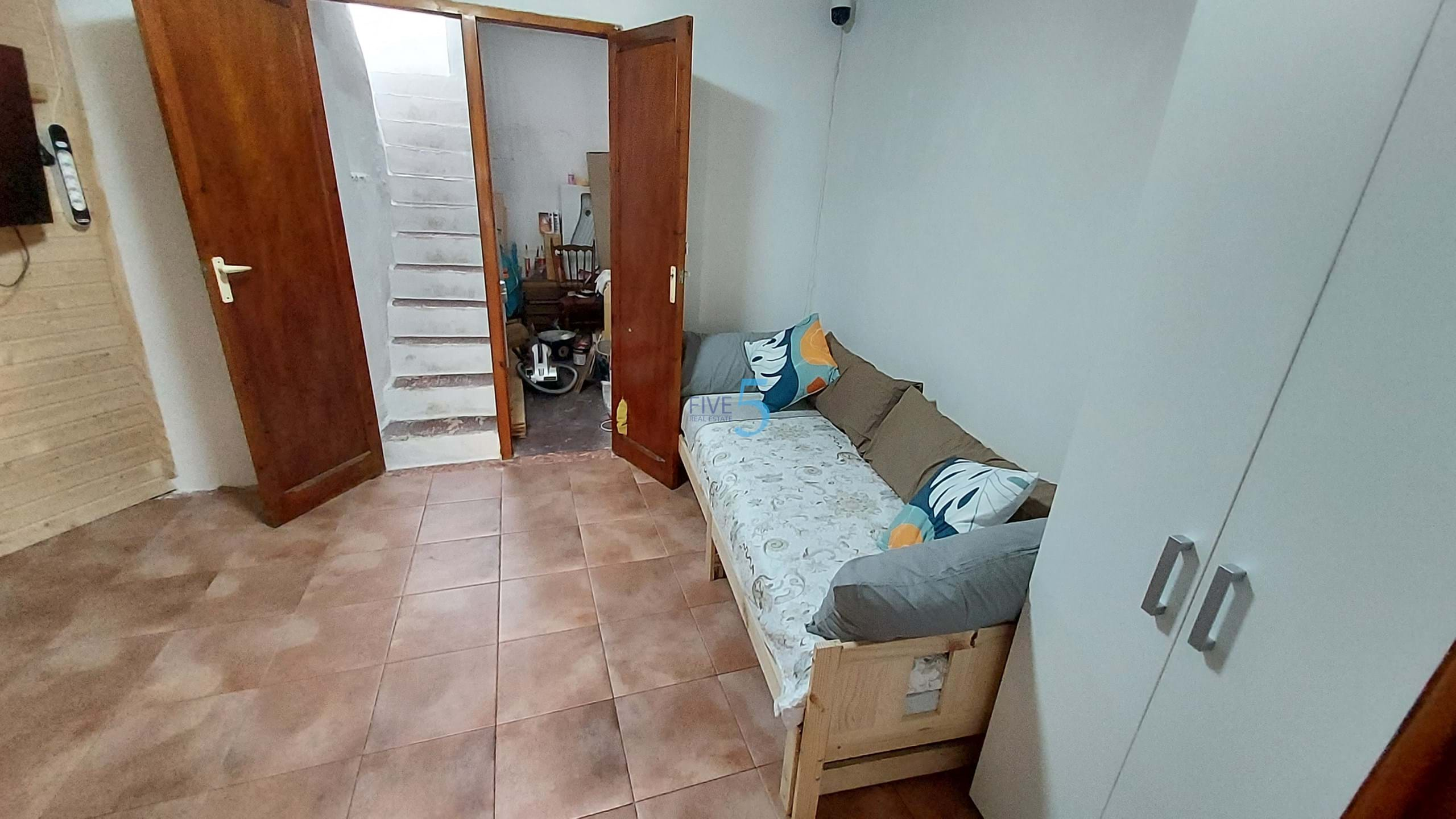 Townhouse for sale in Valencia City 19