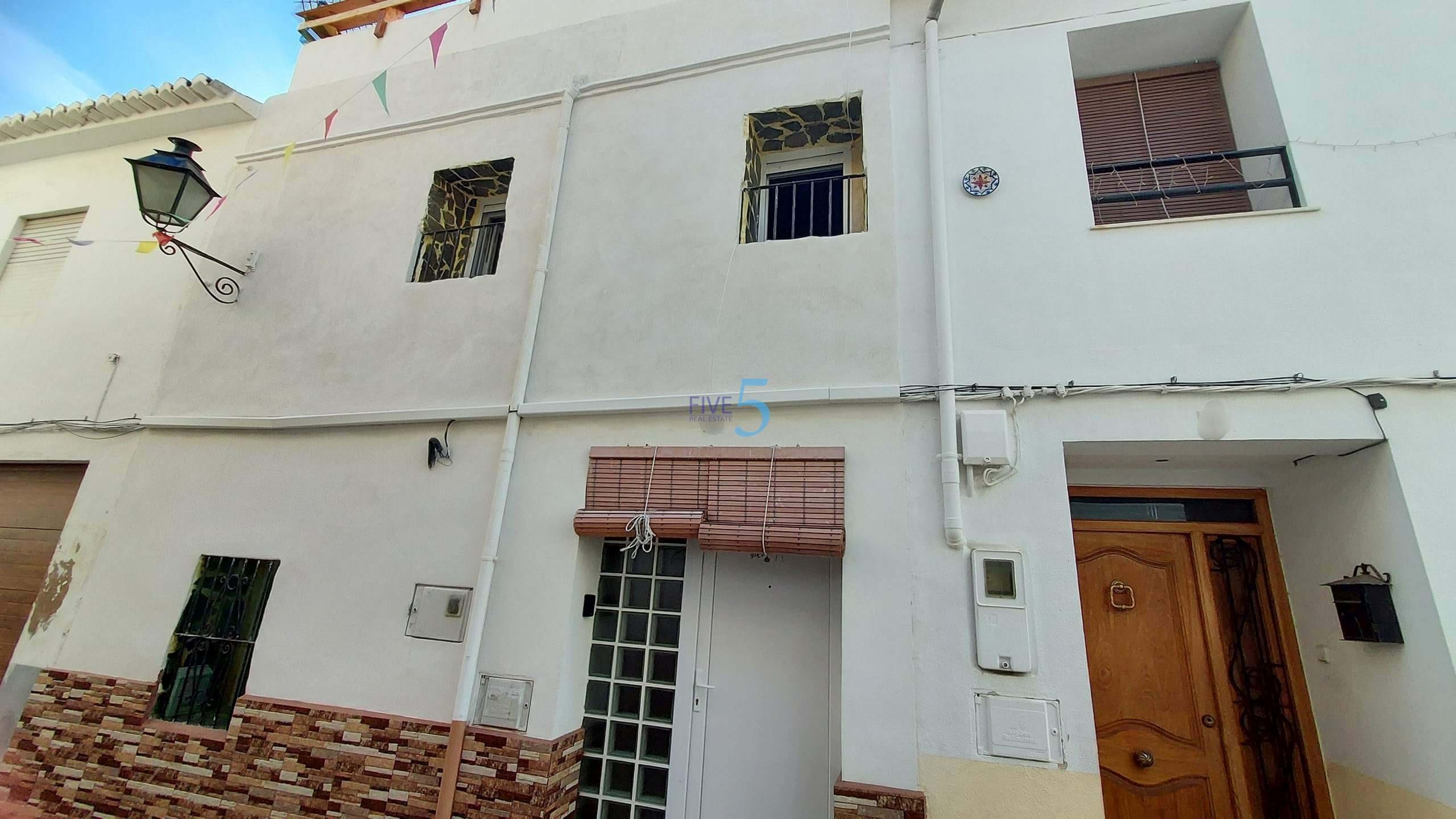 Townhouse for sale in Valencia City 21