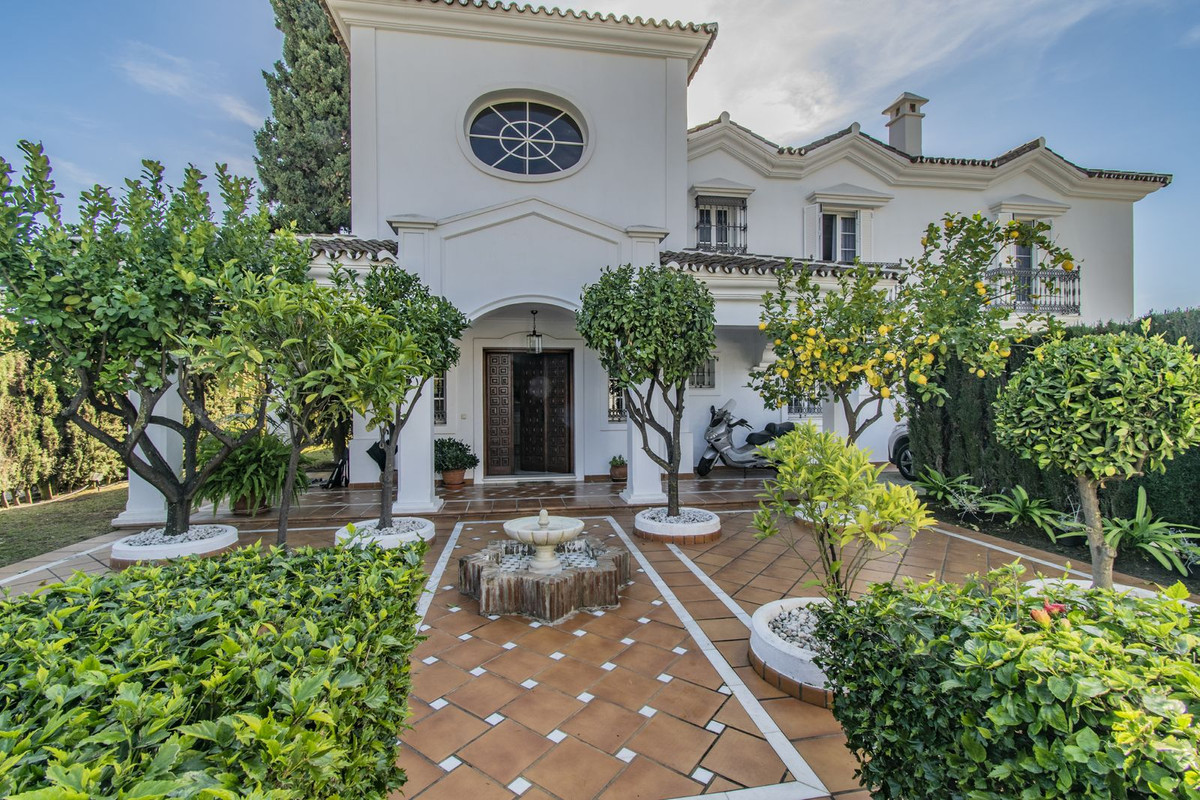 Villa for sale in Marbella - San Pedro and Guadalmina 4