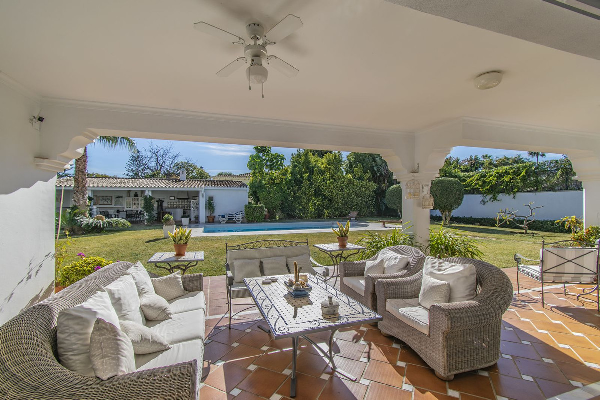 Villa for sale in Marbella - San Pedro and Guadalmina 9