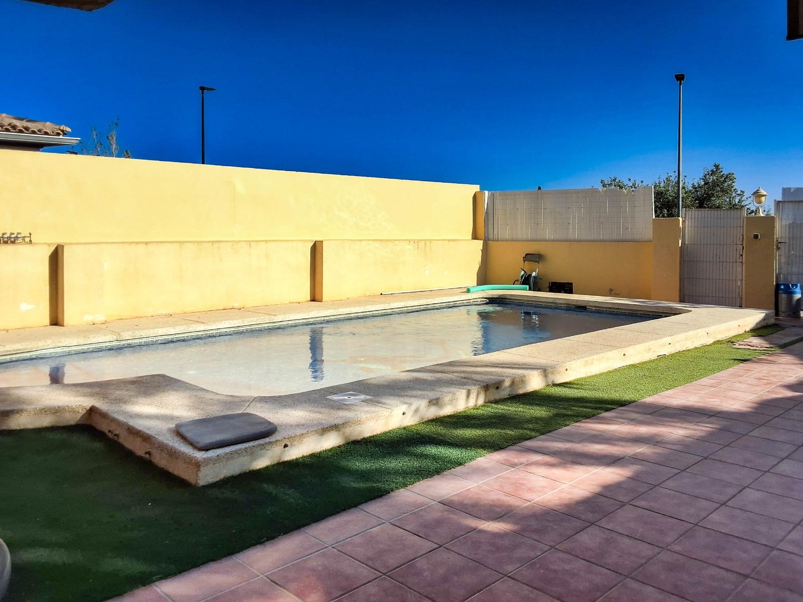 Townhouse for sale in Alicante 1