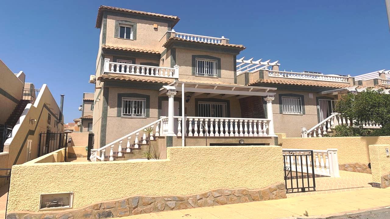 Villa for sale in The white villages of Sierra de Cádiz 1