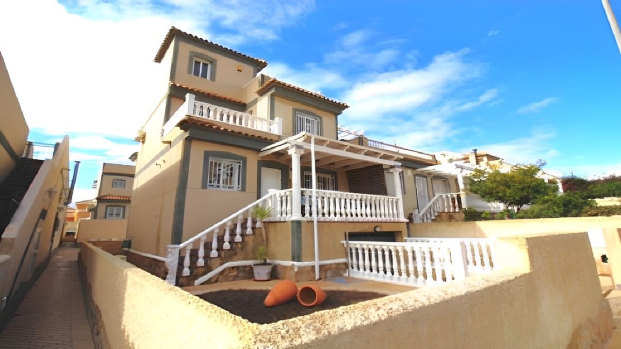 Villa te koop in The white villages of Sierra de Cádiz 2