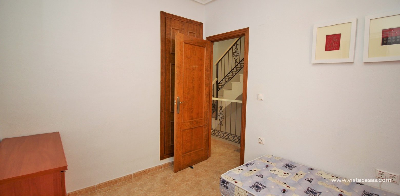 Adosada en venta en Alicante 22