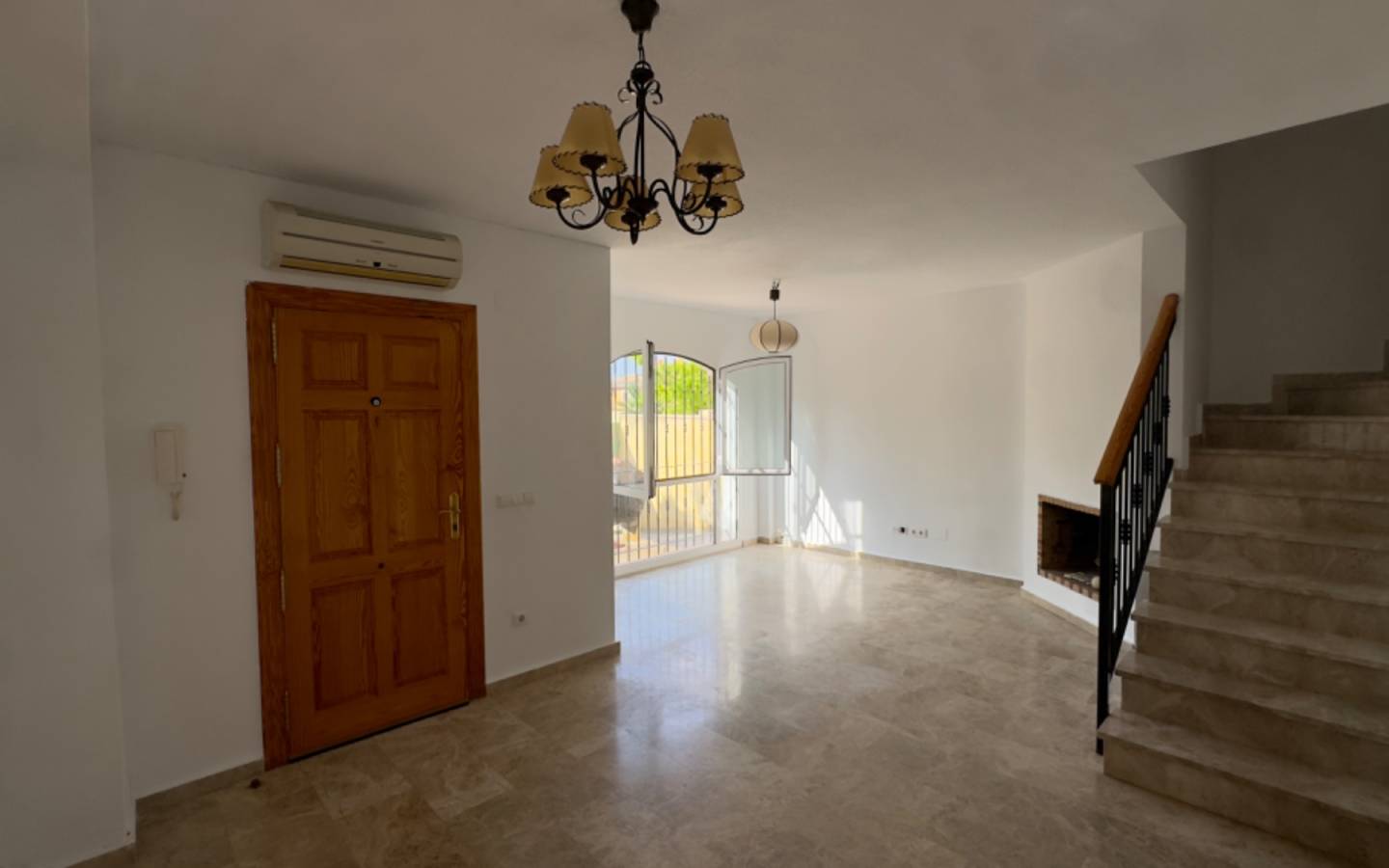 Villa for sale in Alicante 27