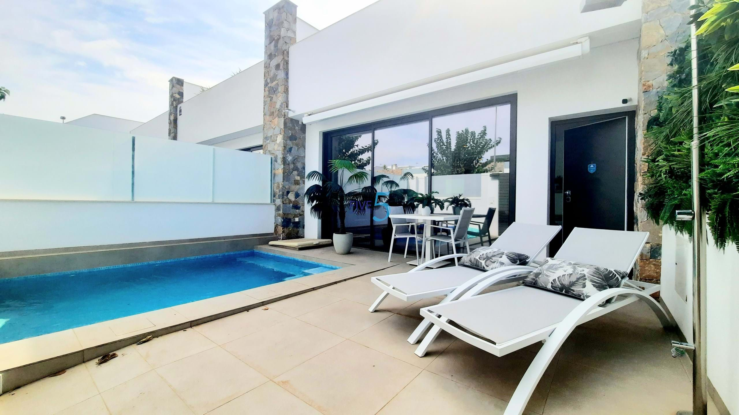 Villa à vendre à Alicante 1