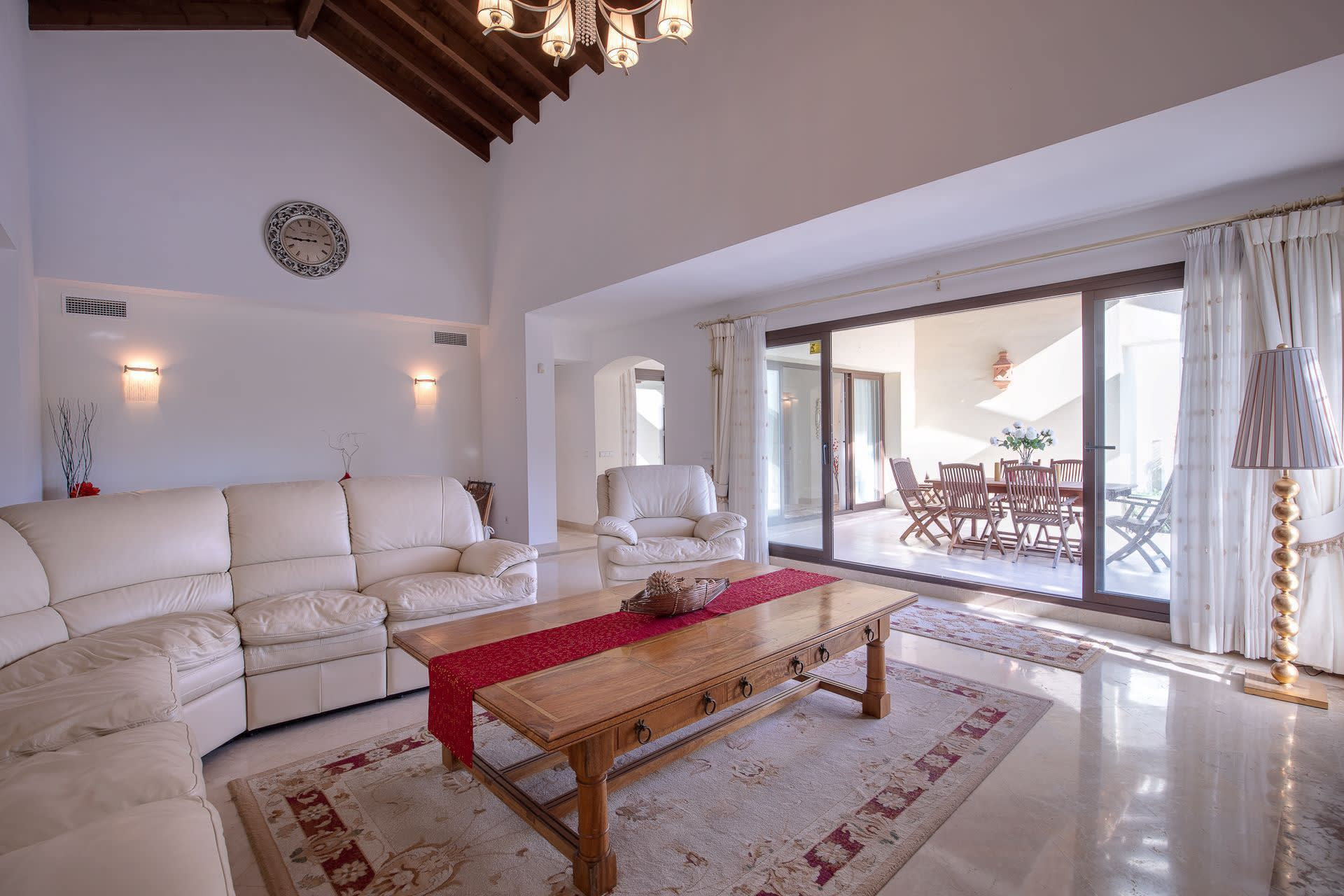 Villa for sale in Benahavís 23