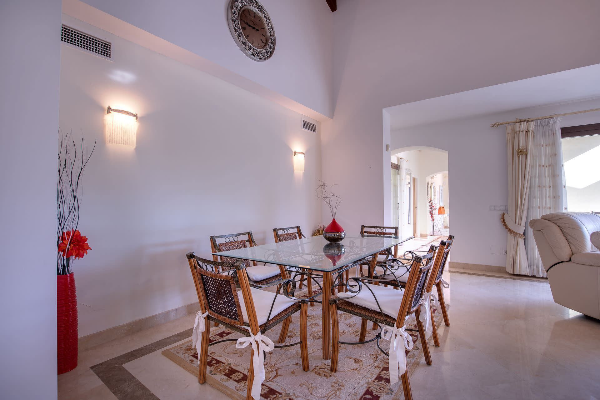 Villa for sale in Benahavís 28