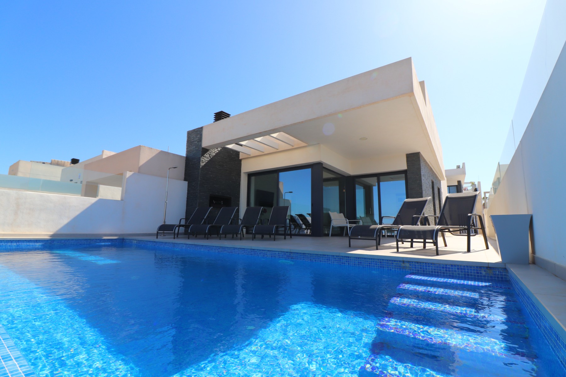 Property Image 632215-rojales-villa-3-3