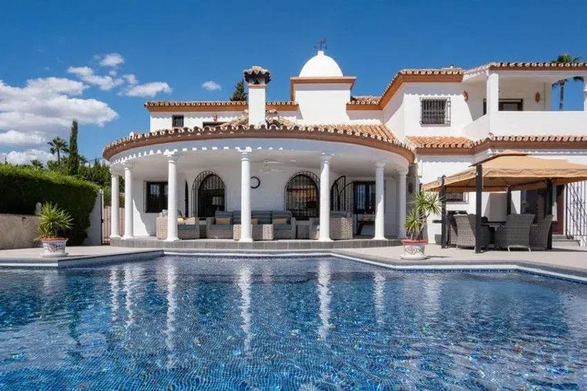 Villa te koop in Mijas 1