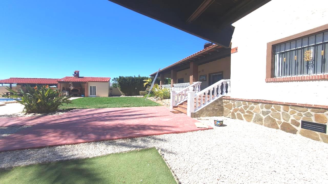 Villa te koop in Alicante 16