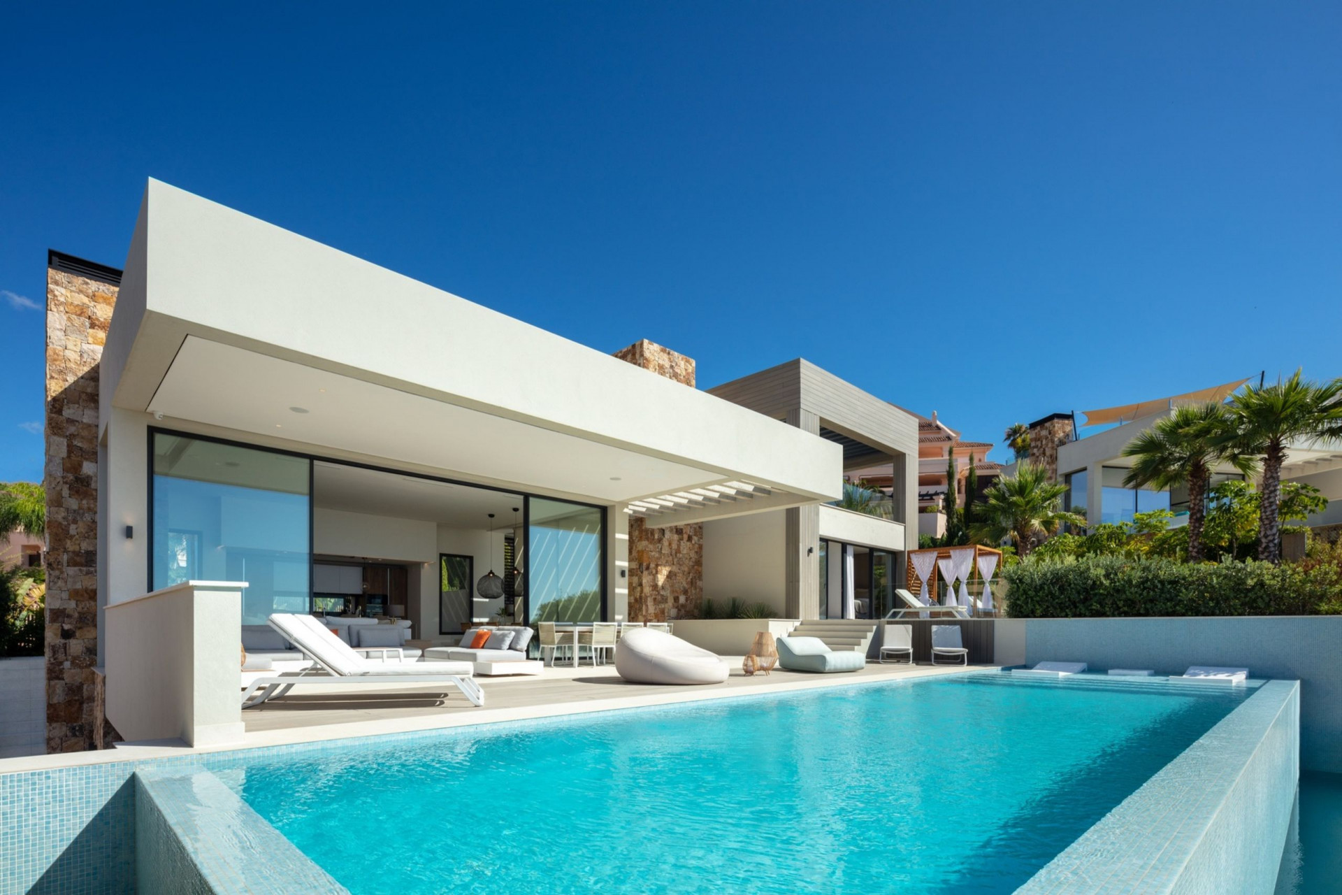 Villa te koop in Marbella - Nueva Andalucía 14