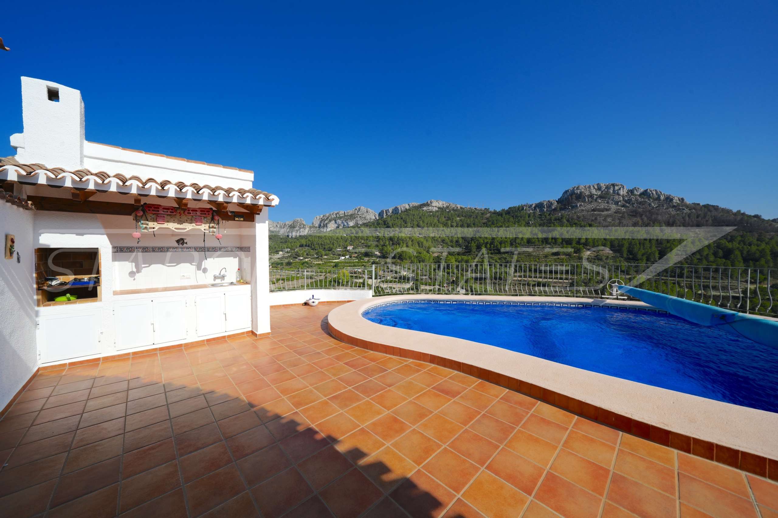 Villa te koop in Alicante 9