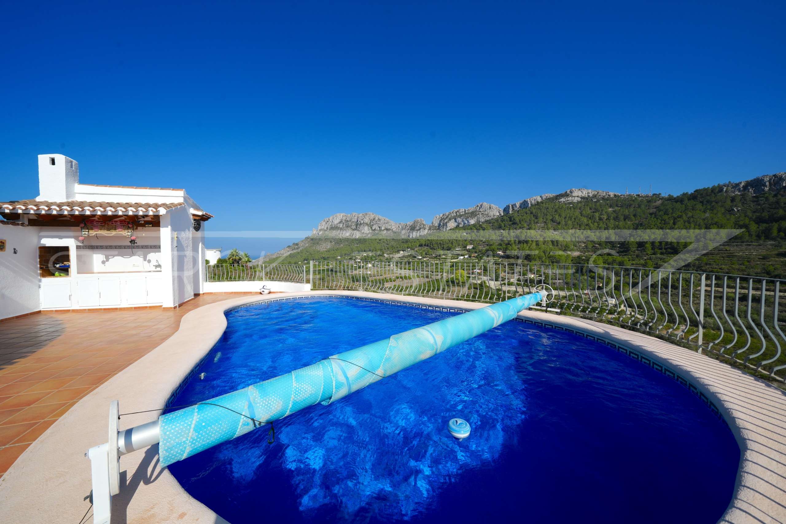 Villa te koop in Alicante 11