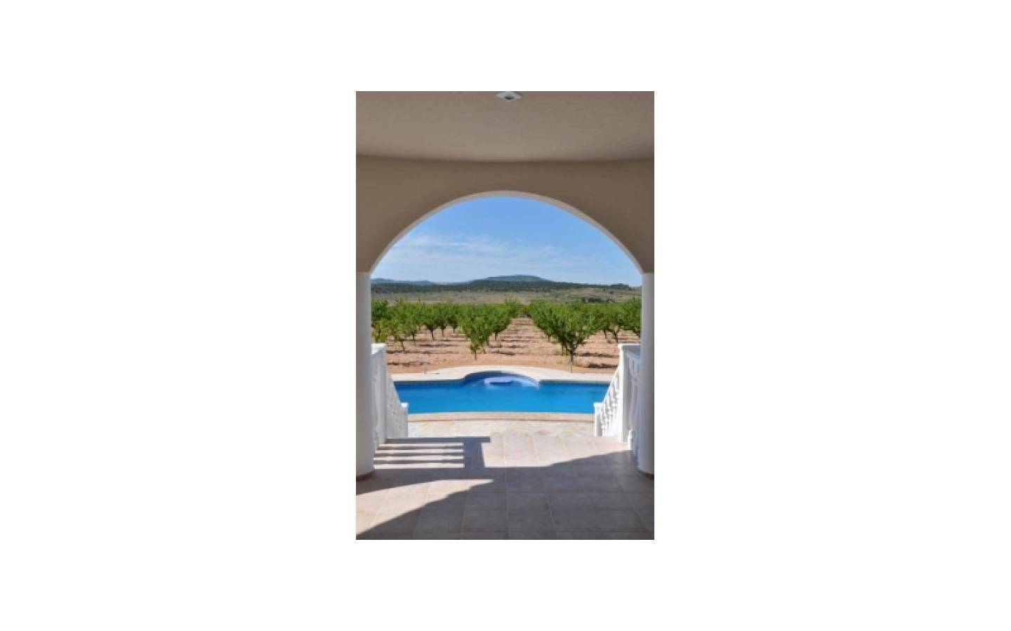 Villa for sale in Alicante 11