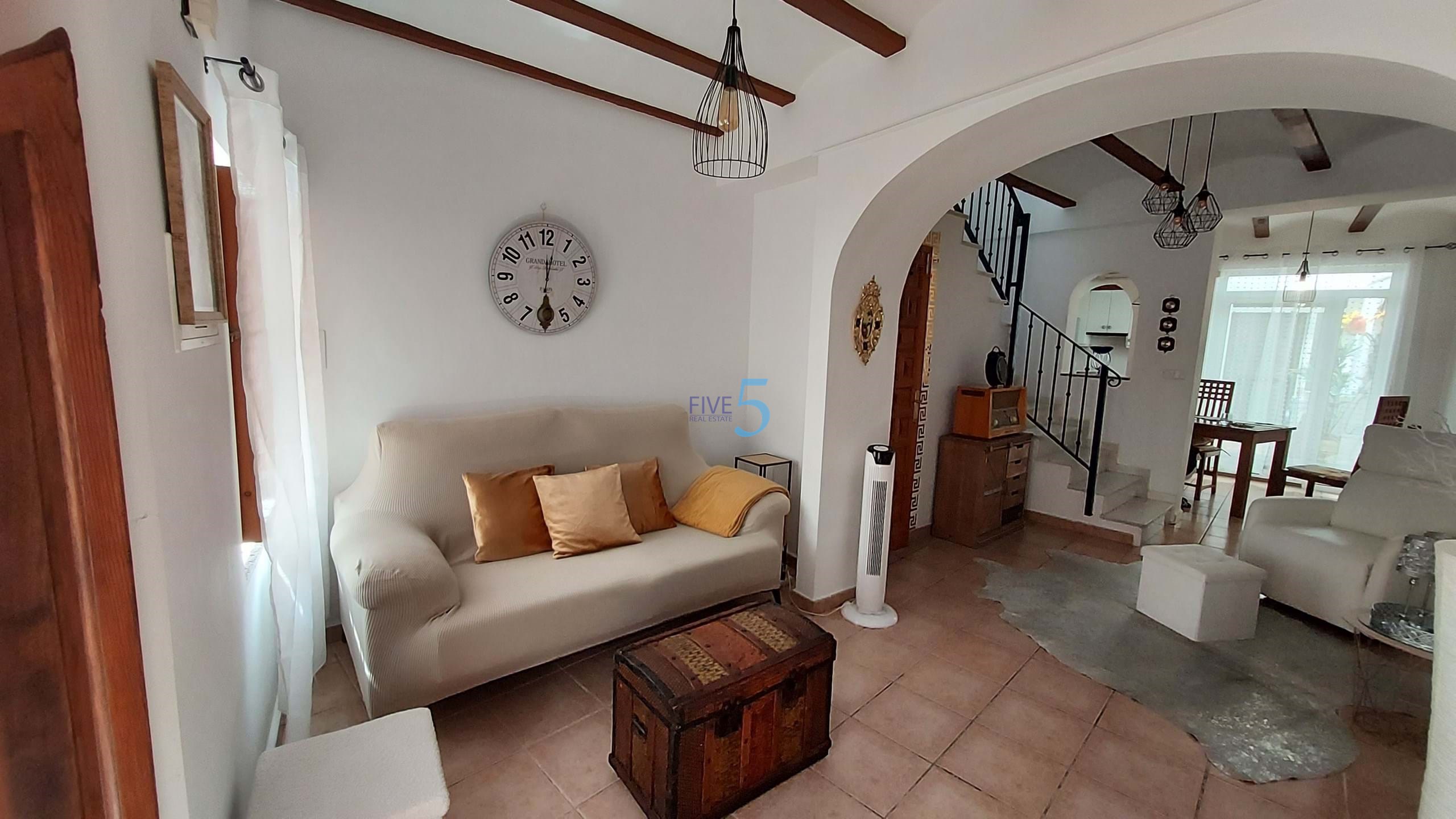 Townhouse for sale in Valencia City 7