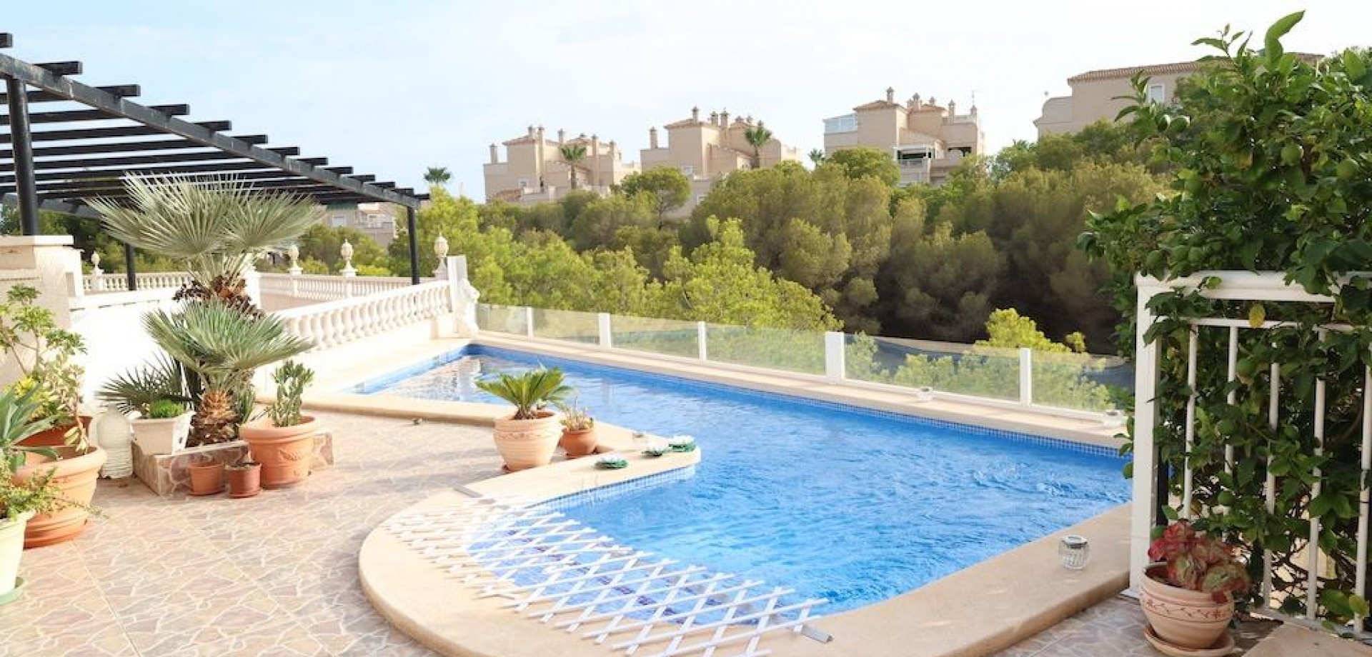 Villa for sale in Alicante 24