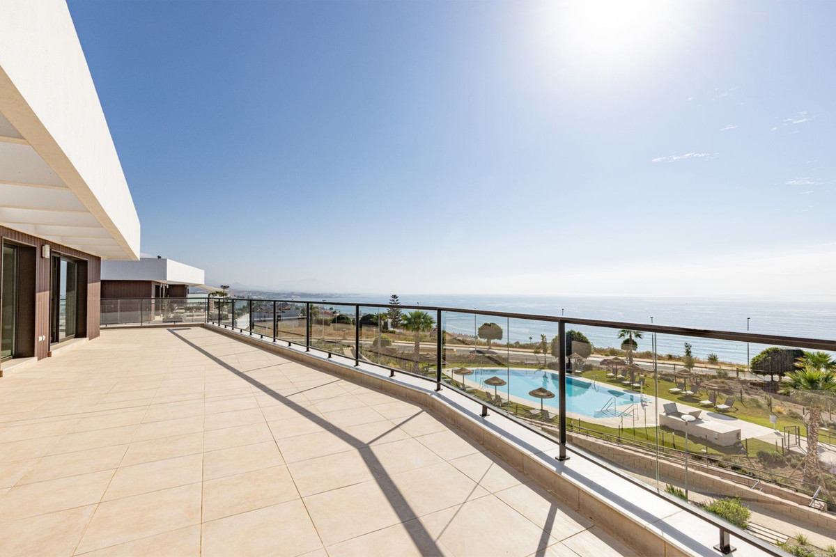 Penthouse for sale in Casares 1