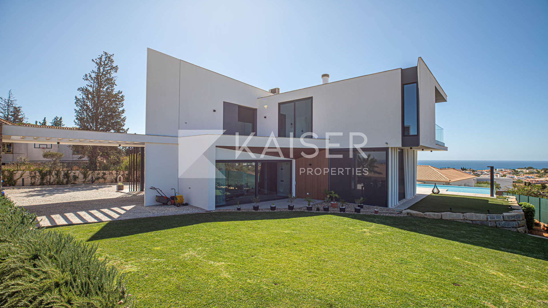 Villa for sale in Albufeira 5