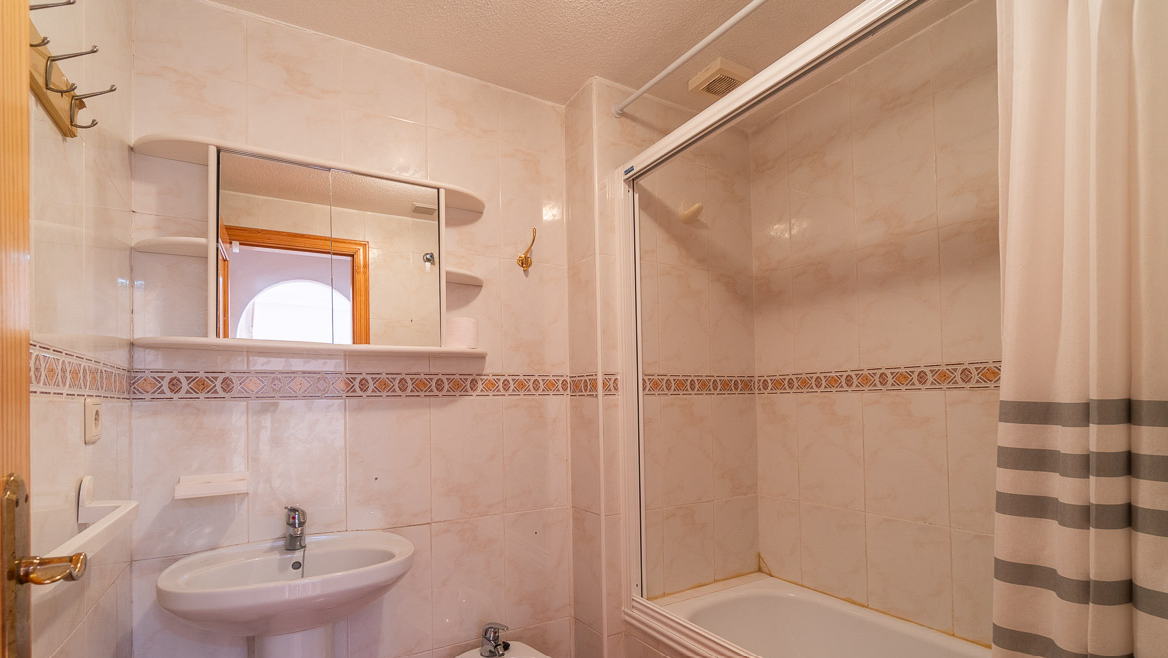 Apartment for sale in Torrevieja and surroundings 11