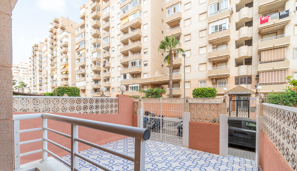 Apartament na sprzedaż w Torrevieja and surroundings 14