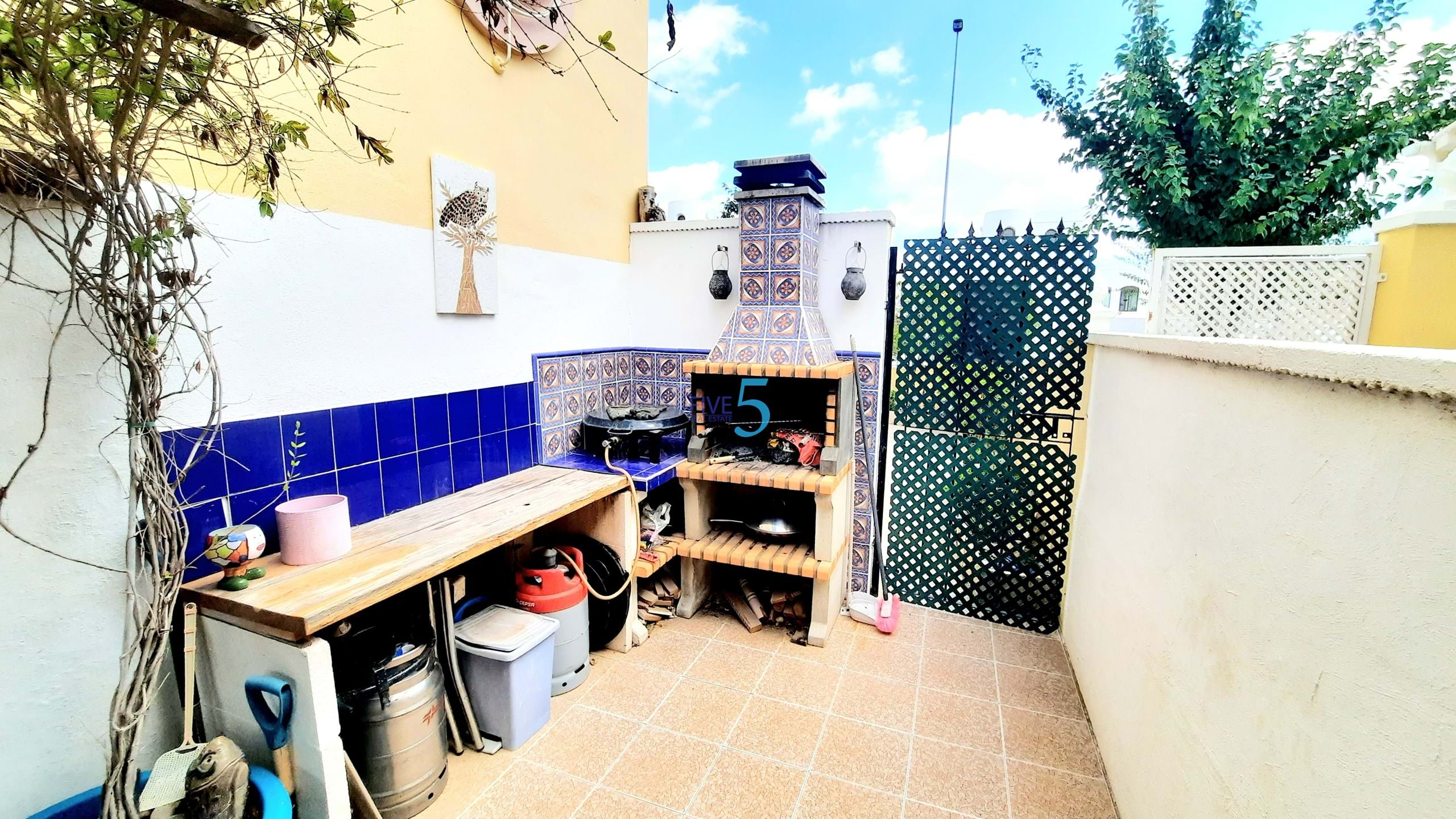 Adosada en venta en Alicante 19