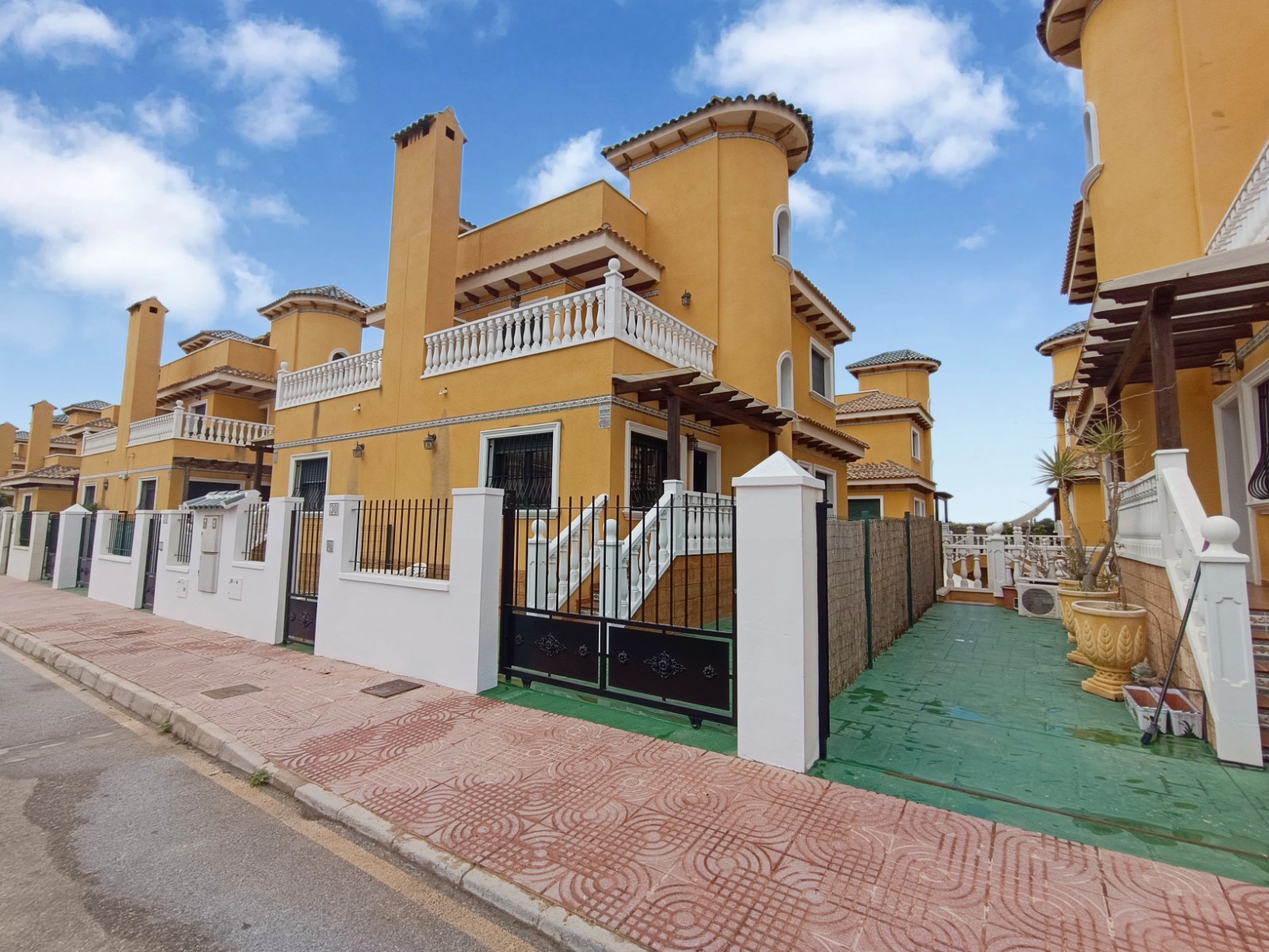 Property Image 636050-ciudad-quesada-townhouses-3-3